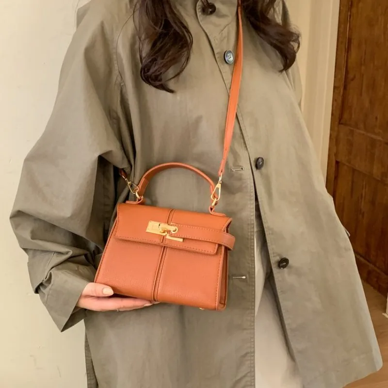 Elegant Minimalist Diaper Bag  - Leatherwork Essentials ulasan dan harga
